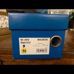 Abeo flip flops, size 9 N